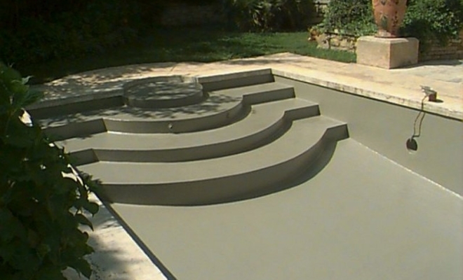 Escalier pleine largeur, Draguignan, SARL PISCINE POLYESTER ETANCHEITE